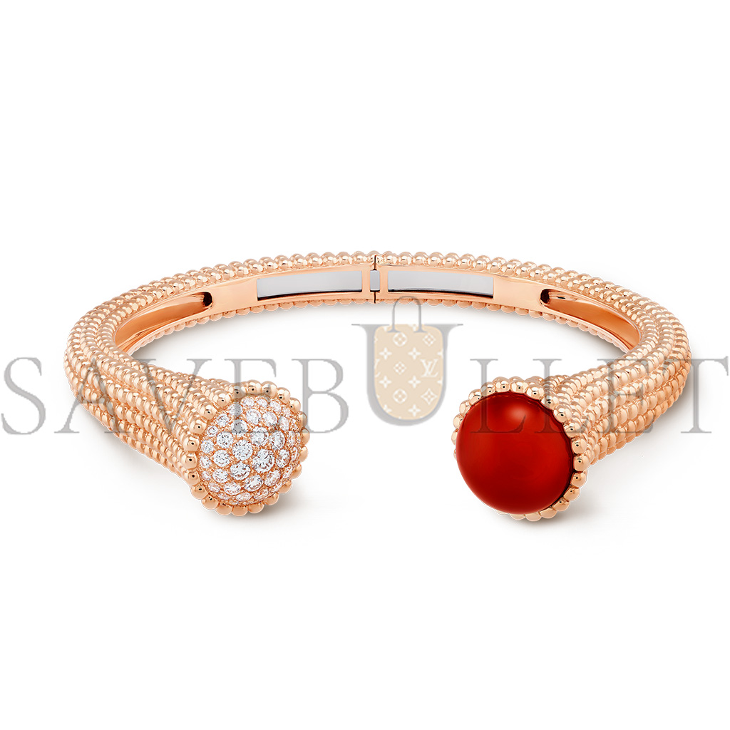 VAN CLEEF ARPELS PERLÉE COULEURS BRACELET, MEDIUM MODEL - ROSE GOLD, CARNELIAN, DIAMOND  VCARP27400